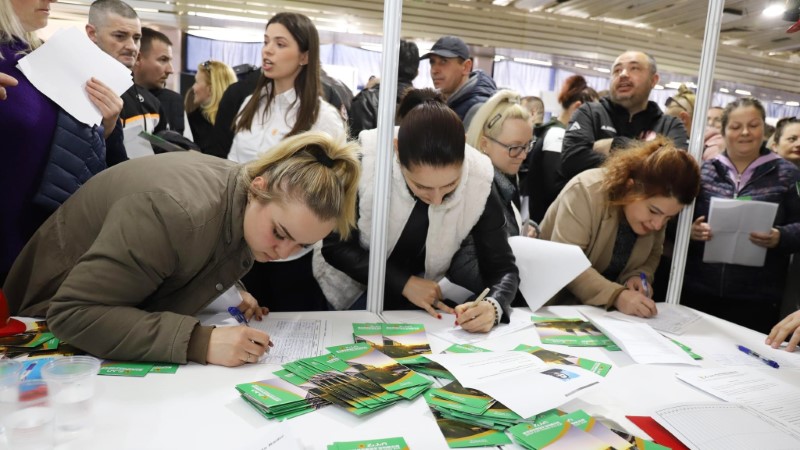 塞尔维亚星空体育综合登录入口（中国）官方网站
积极开拓本土招聘市场