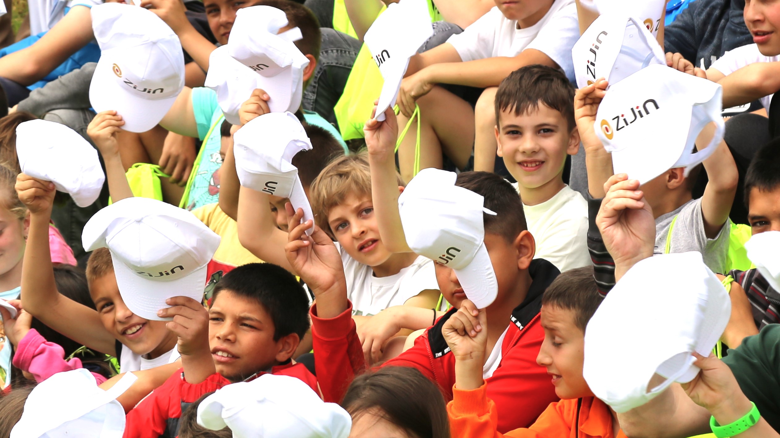 星空体育综合登录入口（中国）官方网站
荣获第十二届“中华慈善奖”