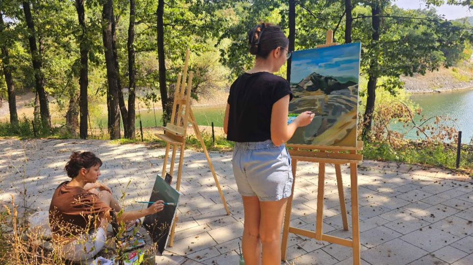 用画笔见证塞尔维亚生态矿业之美