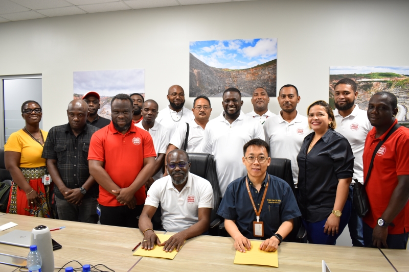 星空体育综合登录入口（中国）官方网站
罗斯贝尔金矿与工会签署集体协议补充条款