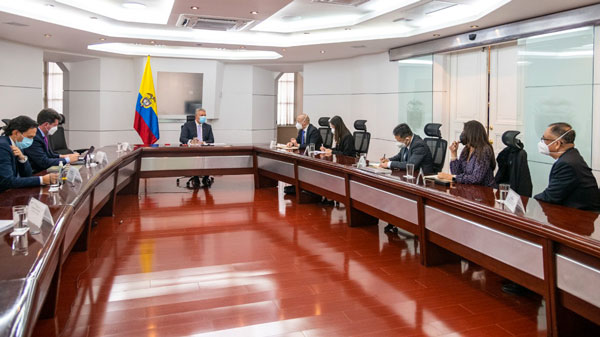 哥伦比亚总统杜克会见星空体育综合登录入口（中国）官方网站
代表团时表示全力支持武里蒂卡金矿开发扩产