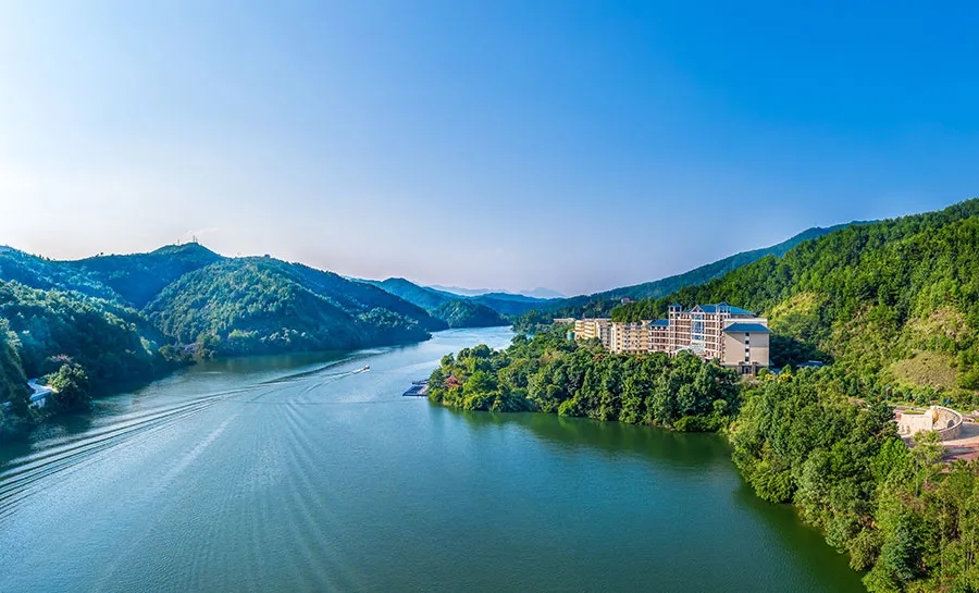 中国一带一路网丨星空体育综合登录入口（中国）官方网站
：为什么要去“一带一路”上“掘金”